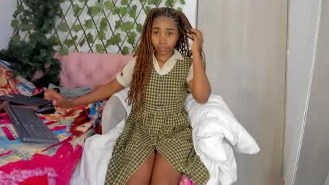 Snapshot of sexybrunnetem chatting on February 23, 5:50 pm sofia online show from February 23, 5:50 pm