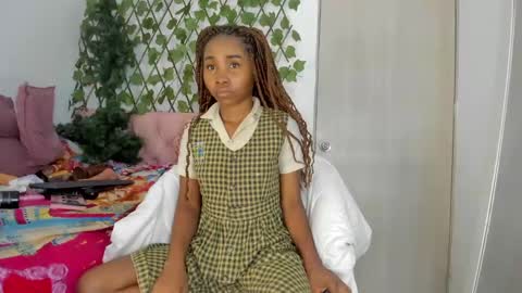 Snapshot of sexybrunnetem chatting on February 26, 10:05 am sofia online show from February 26, 10:05 am