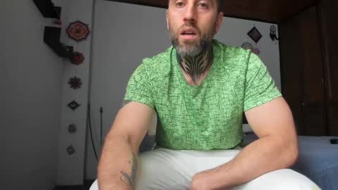 Snapshot of sexycolombian2022 chatting on January 4, 6:19 pm Antonioylola online show from January 4, 6:19 pm