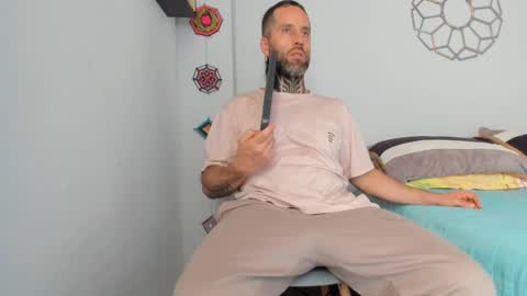Snapshot of sexycolombian2022 chatting on February 22, 3:36 pm Antonioylola online show from February 22, 3:36 pm