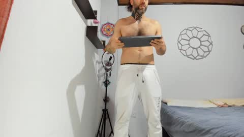 Snapshot of sexycolombian2022 chatting on December 22, 11:54 am Antonioylola online show from December 22, 11:54 am