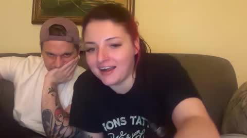 sexycouple41110 online show from March 24, 3:34 am