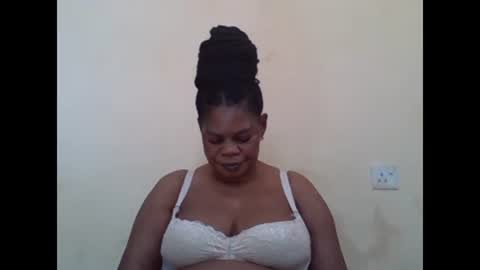 Snapshot of sexydove2 chatting on February 17, 1:11 pm EMILY online show from February 17, 1:11 pm