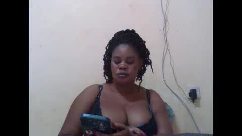 Snapshot of sexydove2 chatting on September 17, 4:05 am EMILY online show from September 17, 4:05 am
