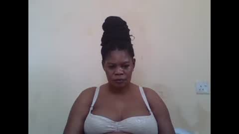 Snapshot of sexydove2 chatting on February 25, 12:27 pm EMILY online show from February 25, 12:27 pm