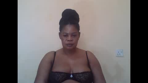 Snapshot of sexydove2 chatting on March 3, 12:39 pm EMILY online show from March 3, 12:39 pm