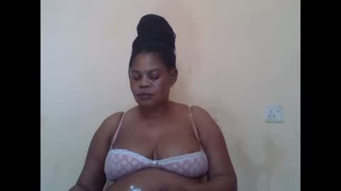 Snapshot of sexydove2 chatting on February 27, 12:56 pm EMILY online show from February 27, 12:56 pm