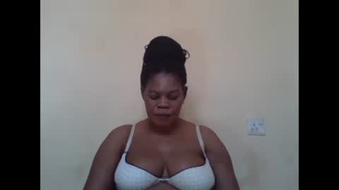 Snapshot of sexydove2 chatting on March 5, 7:27 am EMILY online show from March 5, 7:27 am