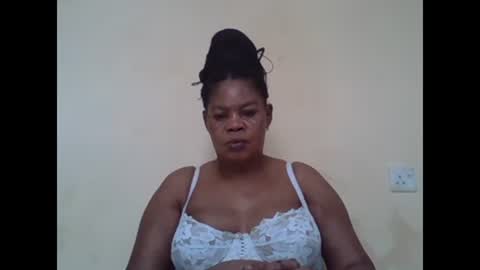 Snapshot of sexydove2 chatting on February 22, 6:39 am EMILY online show from February 22, 6:39 am