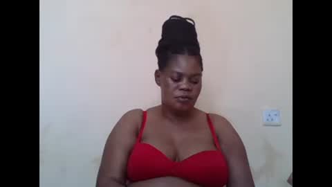 Snapshot of sexydove2 chatting on February 16, 12:32 pm EMILY online show from February 16, 12:32 pm