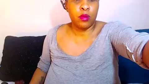 sexyebonylove89 online show from January 18, 2:09 am