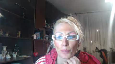 Snapshot of sexyeni chatting on January 5, 1:35 am ENI pvt moan your name WHEN I M NOT online you tell me in SNAPCHAT deal yes add me... FREE TWITTER magiconline101...... online show from January 5, 1:35 am