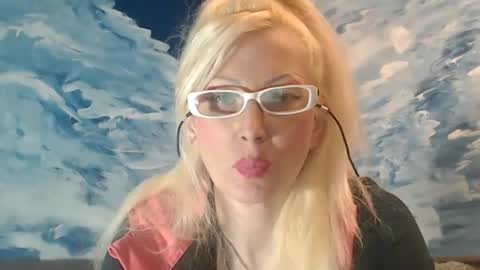 Snapshot of sexyeni chatting on December 30, 1:48 am ENI pvt moan your name WHEN I M NOT online you tell me in SNAPCHAT deal yes add me... FREE TWITTER magiconline101...... online show from December 30, 1:48 am