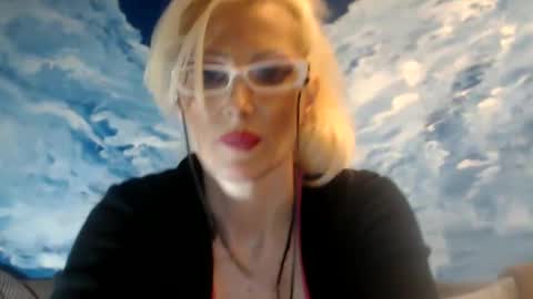 Snapshot of sexyeni chatting on January 14, 12:22 am ENI pvt moan your name WHEN I M NOT online you tell me in SNAPCHAT deal yes add me... FREE TWITTER magiconline101...... online show from January 14, 12:22 am