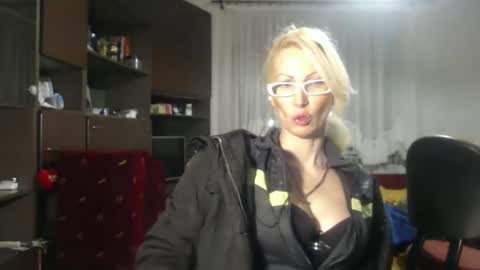 Snapshot of sexyeni chatting on March 5, 11:16 pm ENI pvt moan your name WHEN I M NOT online you tell me in SNAPCHAT deal yes add me... FREE TWITTER magiconline101...... online show from March 5, 11:16 pm