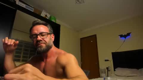 chris online show from November 25, 9:35 pm