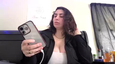 Snapshot of sexygoddesslizaaa chatting on February 3, 5:56 pm ETERNAL GODDESS WOMAN online show from February 3, 5:56 pm