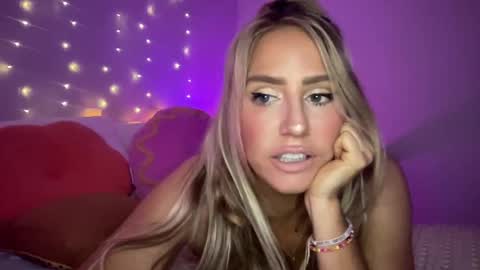 Snapshot of sexygoodvibebabe69 chatting on January 8, 10:48 am Ashley Love online show from January 8, 10:48 am