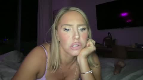Snapshot of sexygoodvibebabe69 chatting on December 3, 10:23 am Ashley Love online show from December 3, 10:23 am
