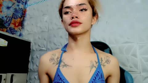 Snapshot of sexyhotbabe18 chatting on February 12, 4:33 pm sexyhotbabe18 online show from February 12, 4:33 pm