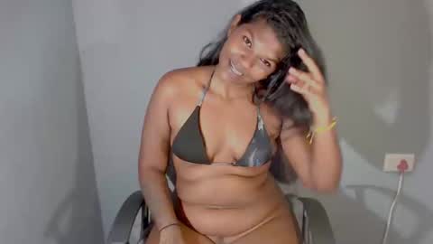 Snapshot of sexykitten147 chatting on January 4, 12:16 am SexyKitten147 online show from January 4, 12:16 am