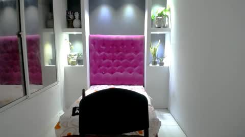 SEXYLATIN1X online show from March 12, 6:53 pm