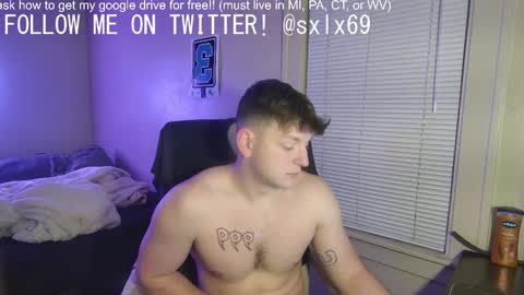 Snapshot of sexylax69 chatting on February 25, 1:41 am sexylax69 online show from February 25, 1:41 am