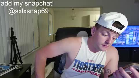 Snapshot of sexylax69 chatting on September 11, 12:45 am sexylax69 online show from September 11, 12:45 am