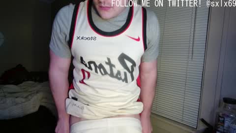 Snapshot of sexylax69 chatting on February 6, 1:27 am sexylax69 online show from February 6, 1:27 am