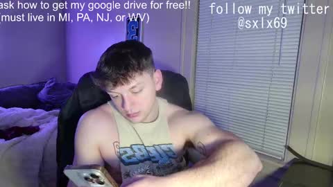 Snapshot of sexylax69 chatting on March 4, 1:34 am sexylax69 online show from March 4, 1:34 am