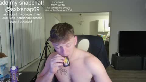 Snapshot of sexylax69 chatting on September 20, 12:46 am sexylax69 online show from September 20, 12:46 am
