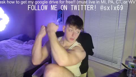 Snapshot of sexylax69 chatting on February 26, 1:25 am sexylax69 online show from February 26, 1:25 am