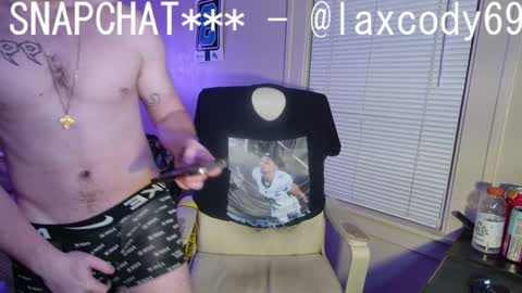 Snapshot of sexylax69 chatting on January 22, 1:42 am sexylax69 online show from January 22, 1:42 am
