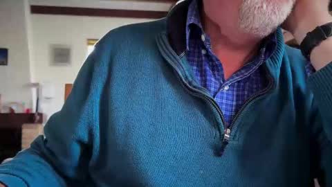 SexyLuke online show from October 19, 8:30 am