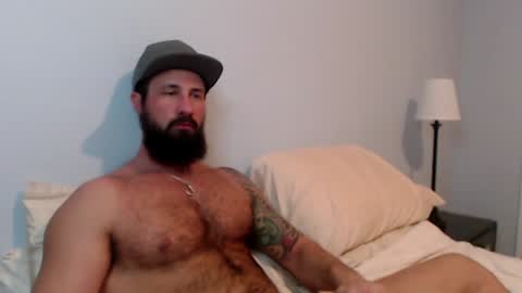 Snapshot of sexymanmk26 chatting on January 24, 1:56 am lets go private im ready to play pvt cum online show from January 24, 1:56 am