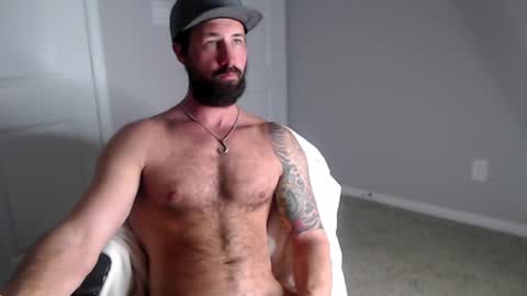 Snapshot of sexymanmk26 chatting on February 13, 3:24 pm lets go private im ready to play pvt cum online show from February 13, 3:24 pm