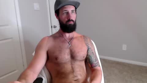 Snapshot of sexymanmk26 chatting on March 9, 3:05 pm lets go private im ready to play pvt cum online show from March 9, 3:05 pm