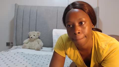 sexymonalisa1 online show from February 13, 6:28 am