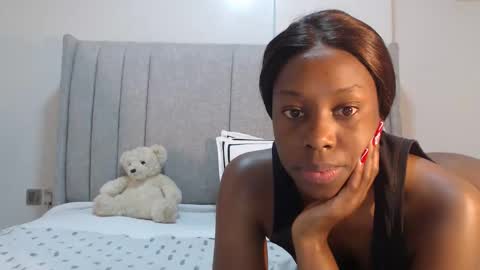 sexymonalisa1 online show from May 8, 6:08 am