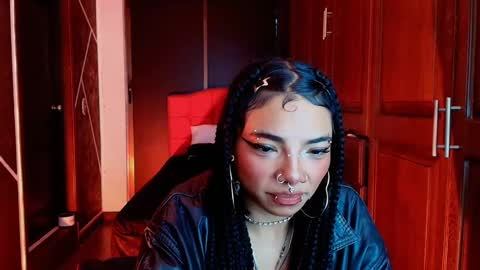 Snapshot of sexynaf chatting on March 1, 10:21 pm N A F online show from March 1, 10:21 pm