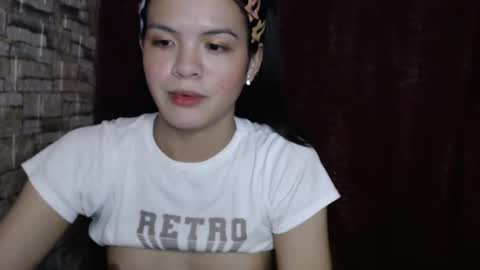 ella online show from December 14, 12:23 pm