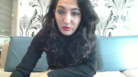 Myra online show from December 3, 7:49 am