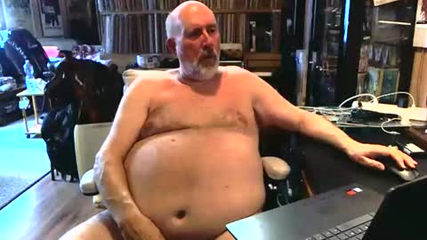 Grizz Lee Bear online show from October 23, 11:34 am