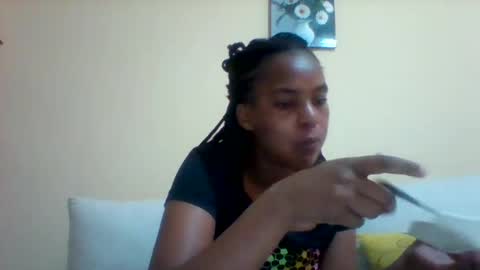Snapshot of sexyqueen3457132 chatting on February 6, 12:04 pm DOVY ACHIENG online show from February 6, 12:04 pm