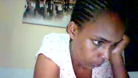 DOVY ACHIENG online show from October 20, 7:19 pm