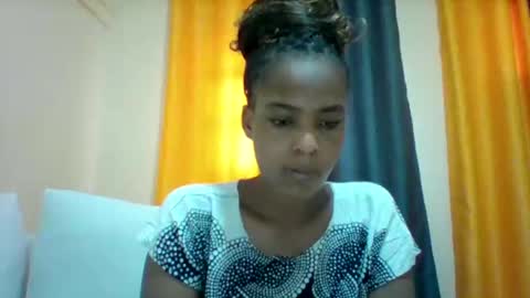 Snapshot of sexyqueen3457132 chatting on March 3, 1:45 pm DOVY ACHIENG online show from March 3, 1:45 pm