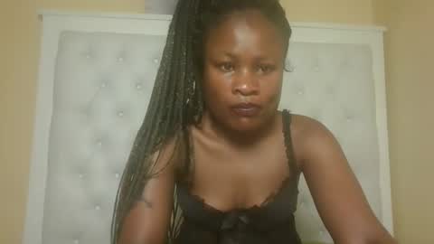 queenivy online show from October 6, 7:59 am