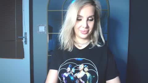 SexyQueenNina online show from March 3, 6:48 pm