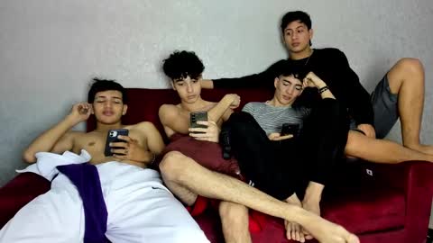 Snapshot of sexys_boys18 chatting on March 4, 11:22 pm MATIAS-18 THIAHO -18 MAX-19 NICOKALY-19 CAIN-19 MOD ESTEBAN online show from March 4, 11:22 pm