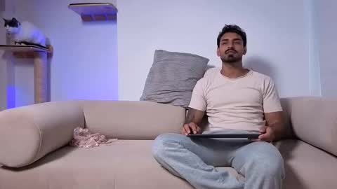 Ivanna and Esteban online show from February 17, 11:20 am